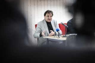 Christian Constantin, president du FC Sion, s'?exprime lors d'une conference de presse sur l'avenir du football professionnel et de la releve en Valais le jeudi 11 janvier 2024 dans la salle de presse du FC Sion au stade de Tourbillon a Sion. (KEYSTONE/Louis Dasselborne)